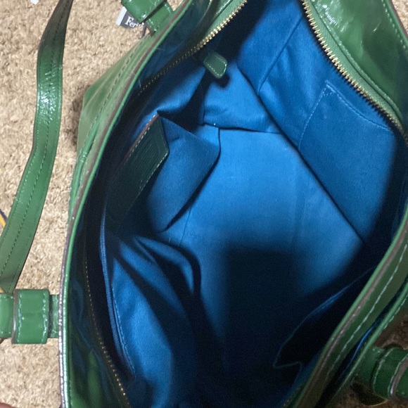 Green couch bag used twice new with tags - Picture 4 of 5